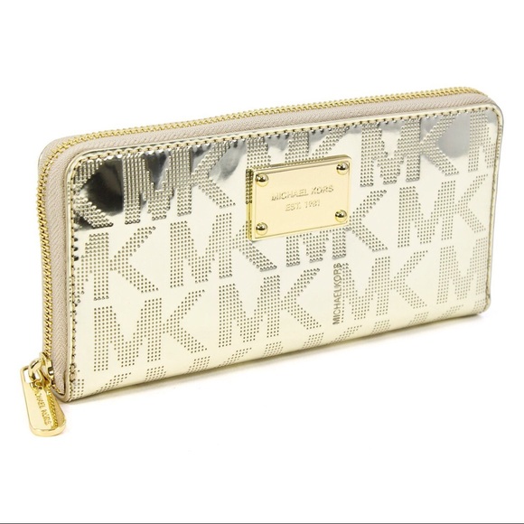 Michael Kors Handbags - 💲MAKE OFFER💲